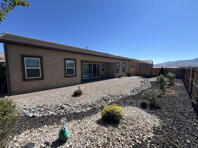 Building Photo - 8378 Simsbury Dr
