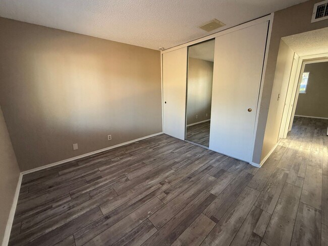 Building Photo - Victorville Green Tree Home- Refurbished 4 Bedrooms, 2 Bathrooms, New Paint,