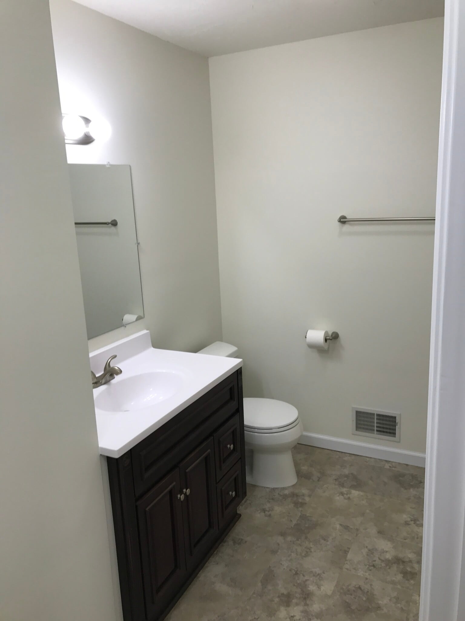 Building Photo - 507 6th St