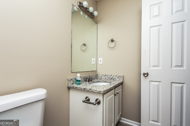 Building Photo - 353 Coral Cir