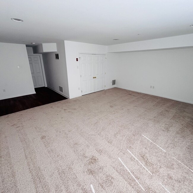 Building Photo - Located in the Highgates subdivision in Upper Macungie Township this 3 bedroom, 2.5 bath townhouse