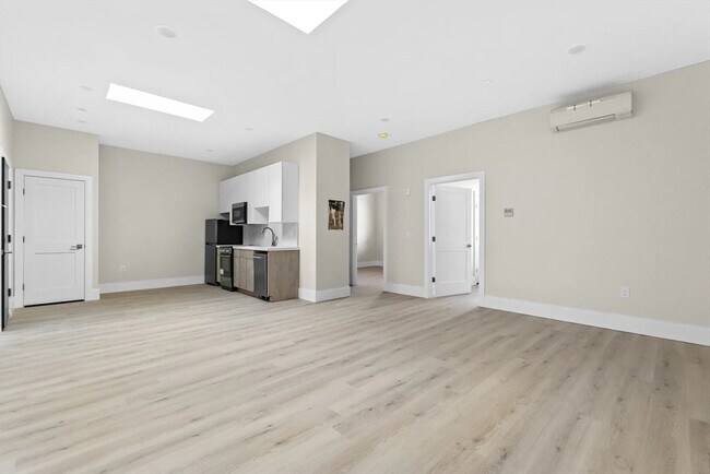 Building Photo - 66 Emerson St