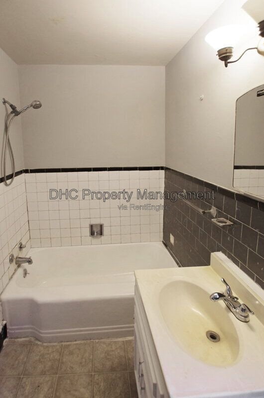 Building Photo - 1761 Tiger Flowers Dr NW