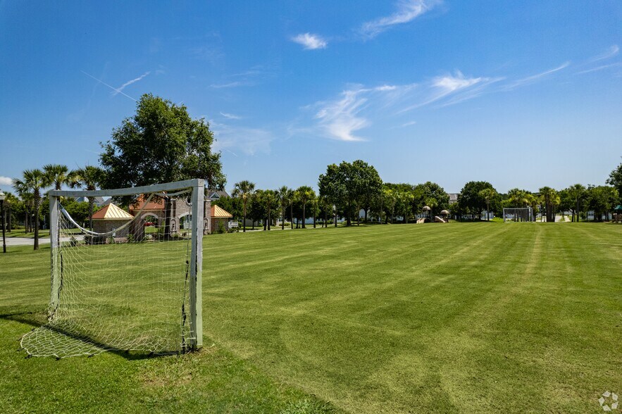 Building Photo - 84 Striker Rd