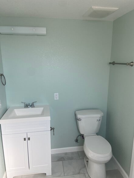 Building Photo - 446 W 126th St