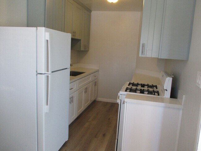 Building Photo - City Heights 1 Bdr 1 Ba 2nd floor Apartment
