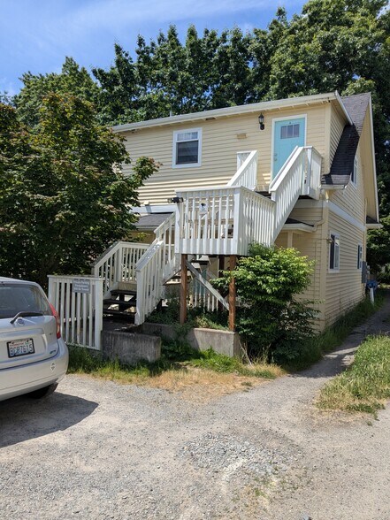 Primary Photo - 412 26th Ave S