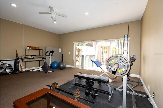 Building Photo - 824 Padua Ln