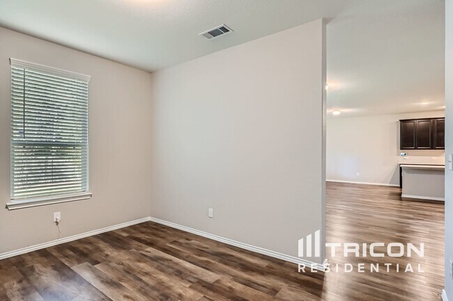 Building Photo - 2328 N Amber Ruse Ct
