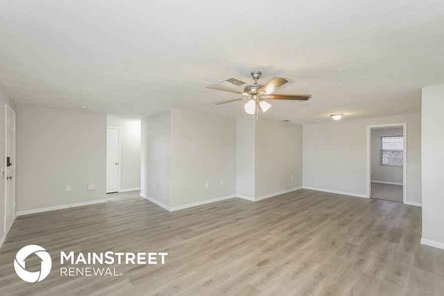 Building Photo - 6022 Halifax Dr