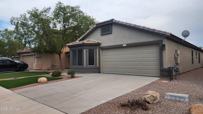 Primary Photo - 42539 W Hillman Dr