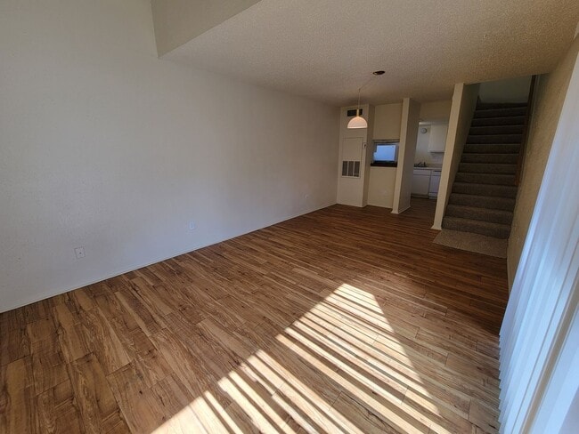 Building Photo - 1-bed, 1-bath unit in Bryan, great locatio...