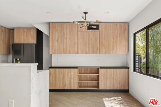 Building Photo - 1450 S Crescent Heights Blvd