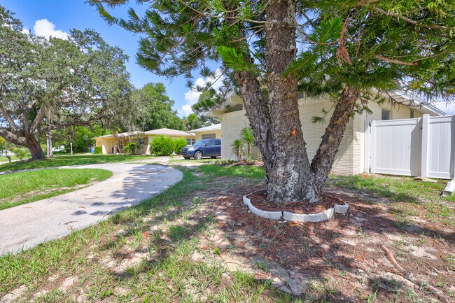 Building Photo - 1456 Jasmine Way