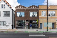 Building Photo - 3716 W Belmont Ave