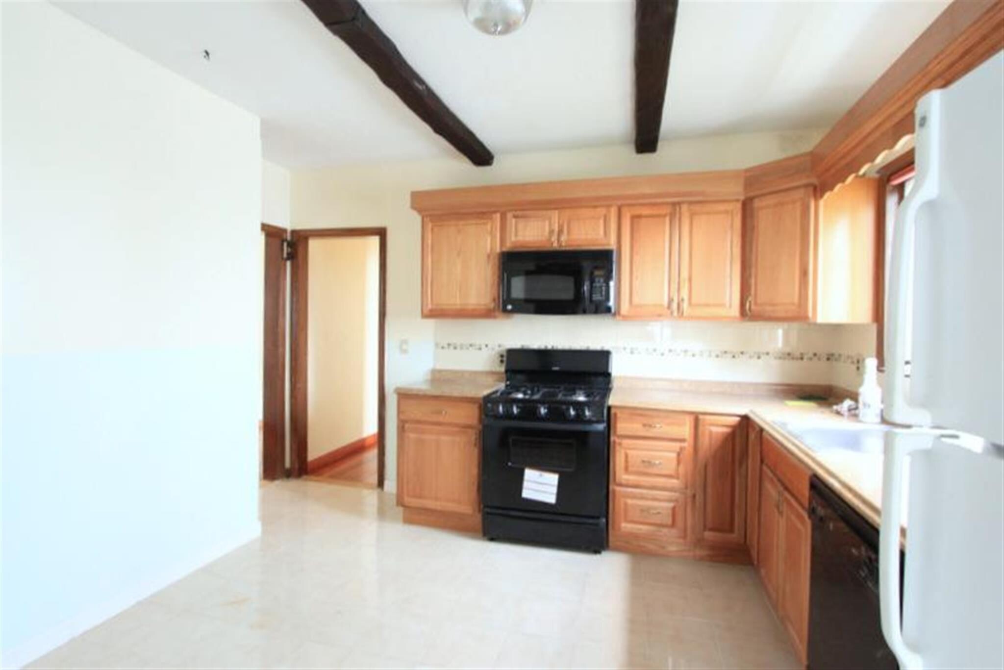 Building Photo - 14 Belknap St