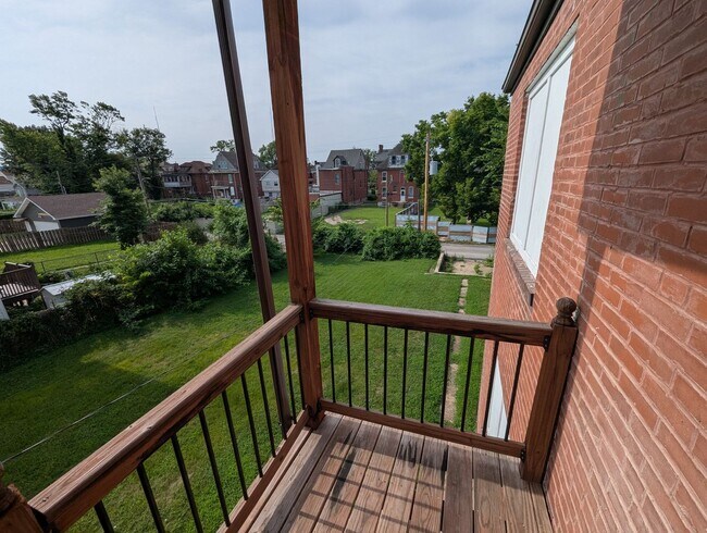 Building Photo - 5938 Cates Ave