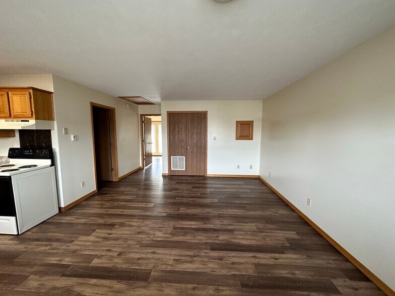 Building Photo - 350 N 100 E