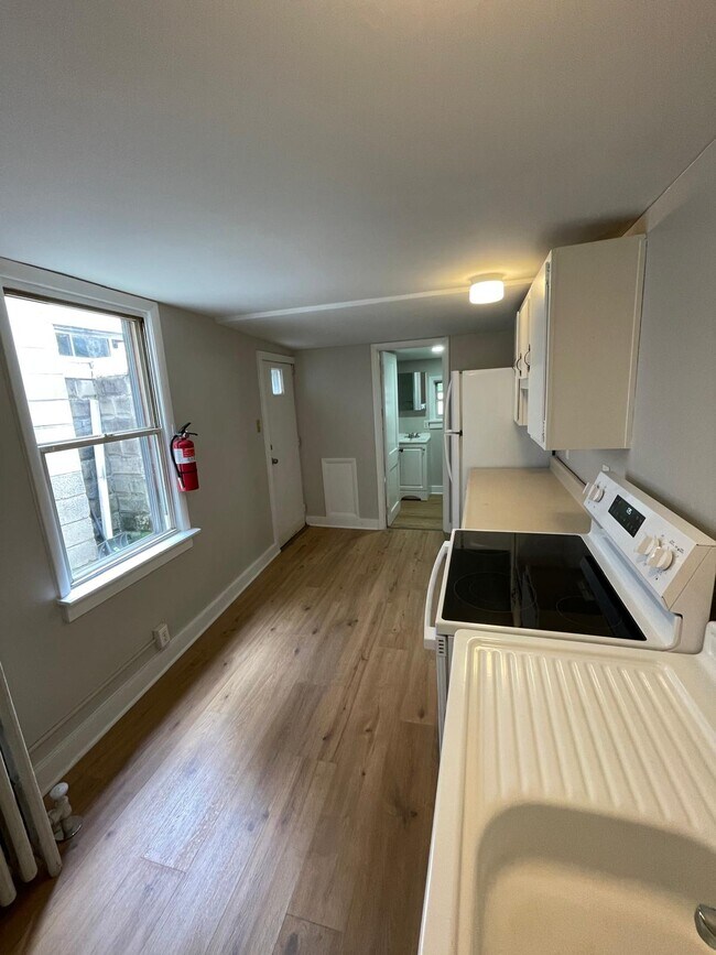 kitchen - 114 Mercer St