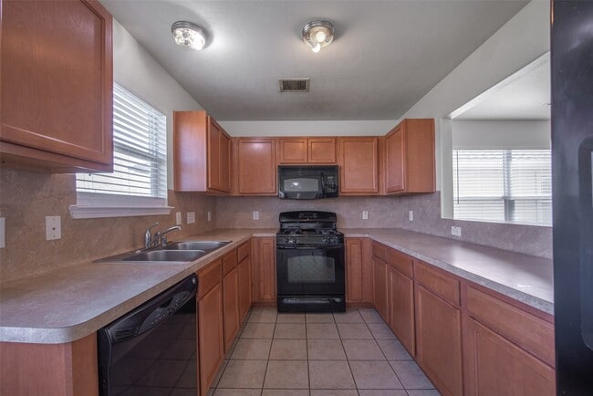 Building Photo - 14423 Benningcrest Ln