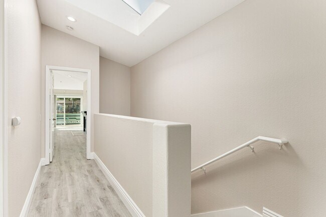 Building Photo - 841-3 3rd St