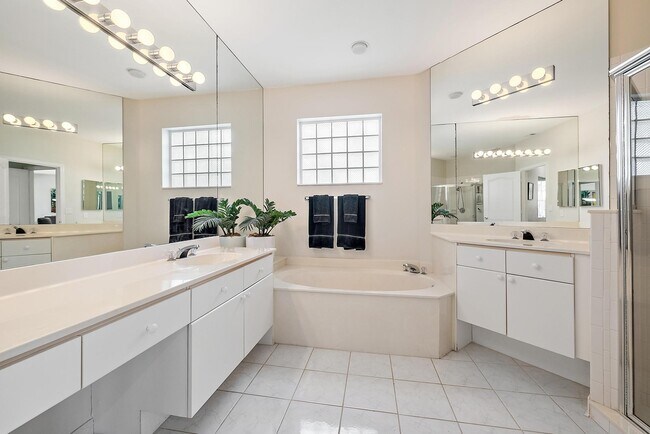 Building Photo - 8192 Quail Meadow Trce