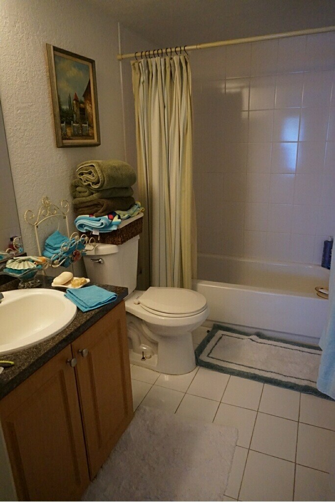 Building Photo - 120 Sparrow Dr