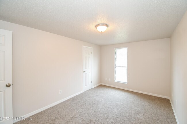 Building Photo - 2771 Winchester Ave