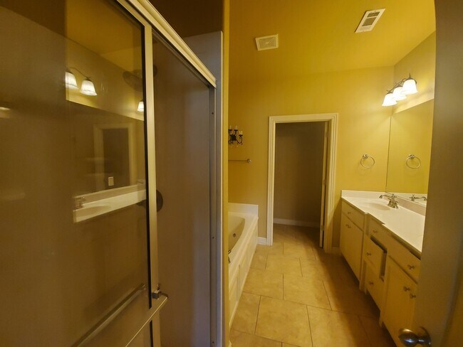 Building Photo - 4083 N Zion Valley Dr