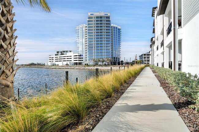 Building Photo - 5351 Bridge St