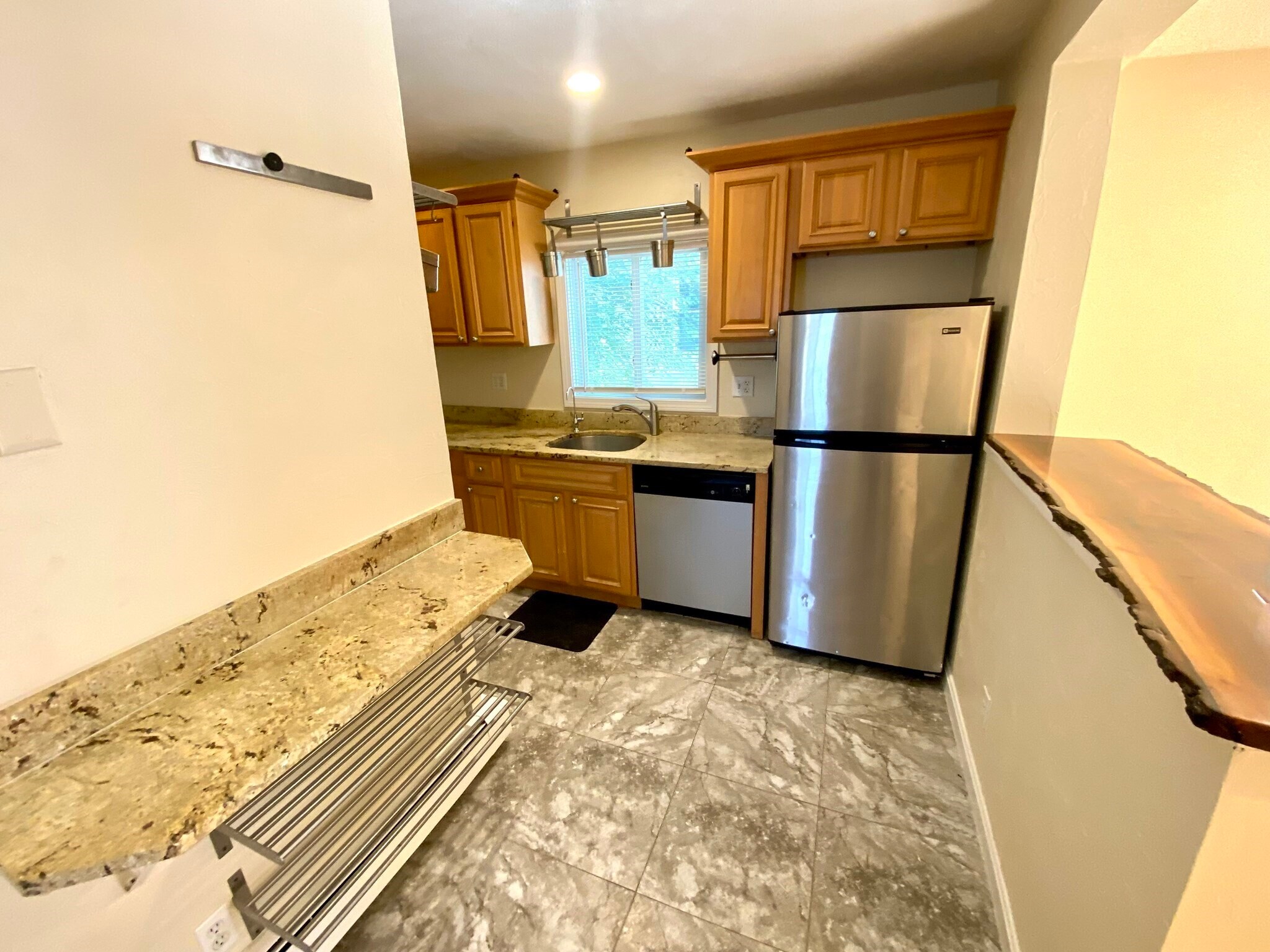 Building Photo - 9 Arthur Ter