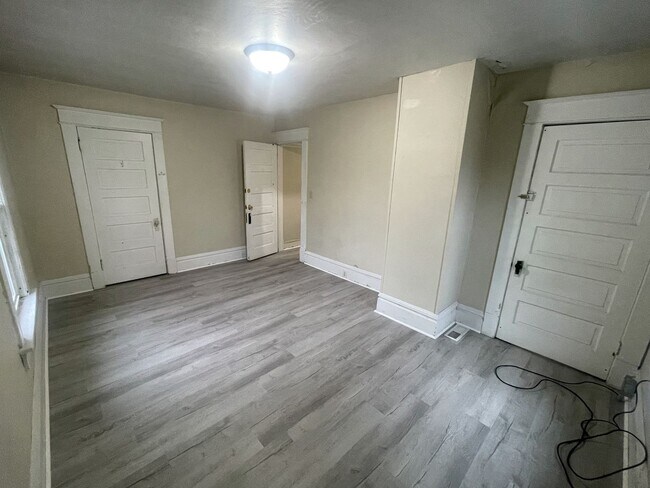 Building Photo - 509 High Ave