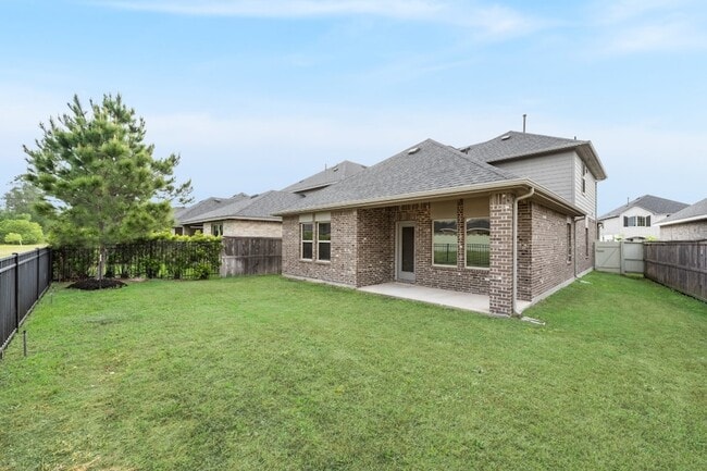 Building Photo - 16868 Pink Wintergreen Dr