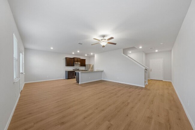 Building Photo - Spacious 3-Bed Townhome with Garage & Fenced Yard in New Braunfels – 1,920 Sq Ft!