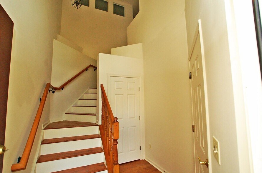 Building Photo - 4333 Marival Way