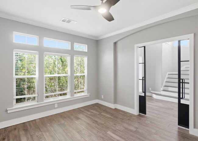 Building Photo - Updated two story. Gated subdivision. Gorgeous patio and yard!