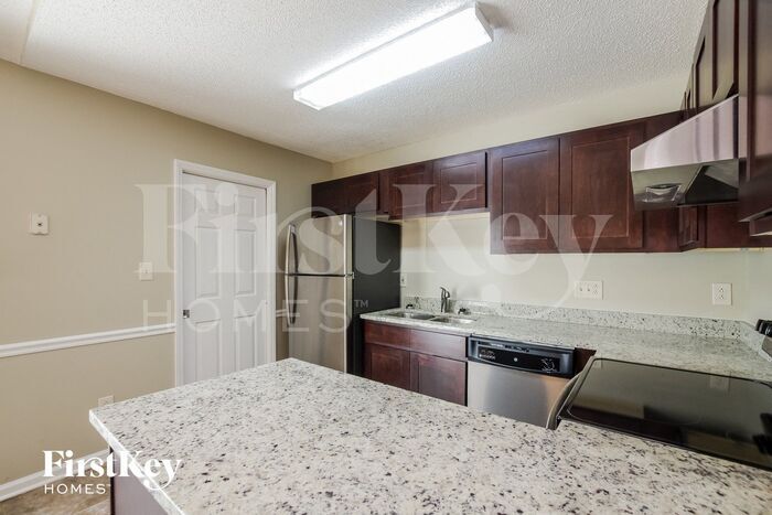 Building Photo - 3204 Faircroft Way