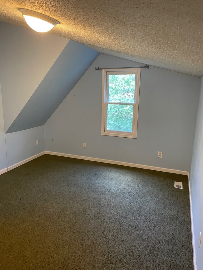 Building Photo - 1241 Nassau St
