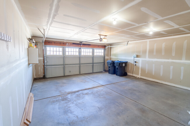 Building Photo - 414 Appletree Lane - 1