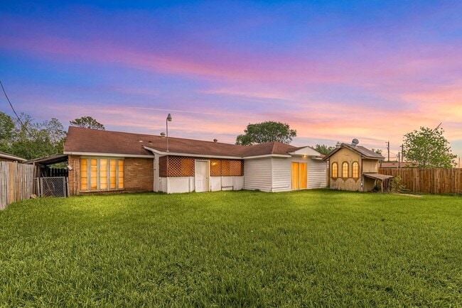 Building Photo - 10719 Carvel Ln
