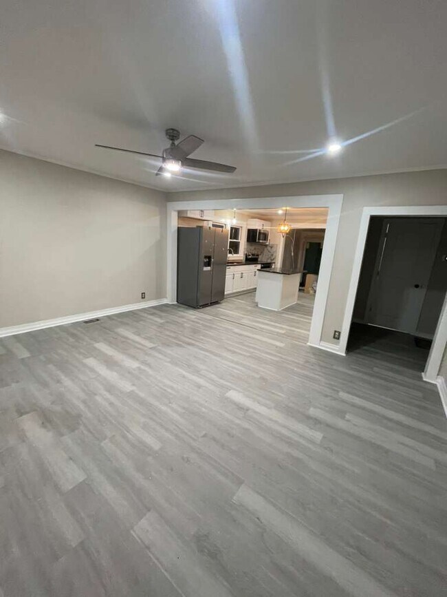 Building Photo - Concord