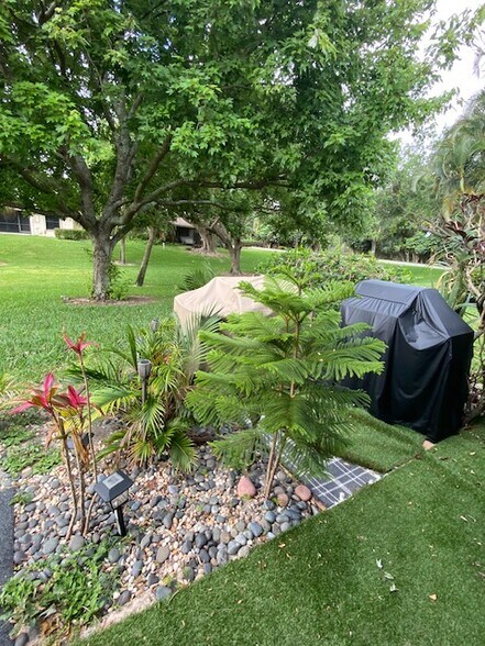 Building Photo - 416 Buttonwood Pl