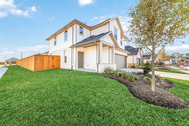 Building Photo - 7246 Clearwater Cv Dr