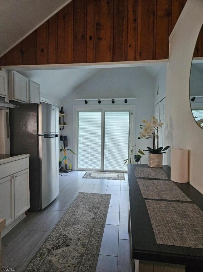Building Photo - 110 Breakneck Rd