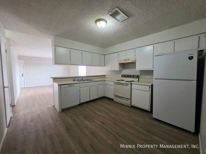 Building Photo - 3007 W Louisiana Ave