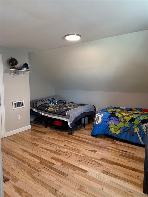 Building Photo - 86 Oak St