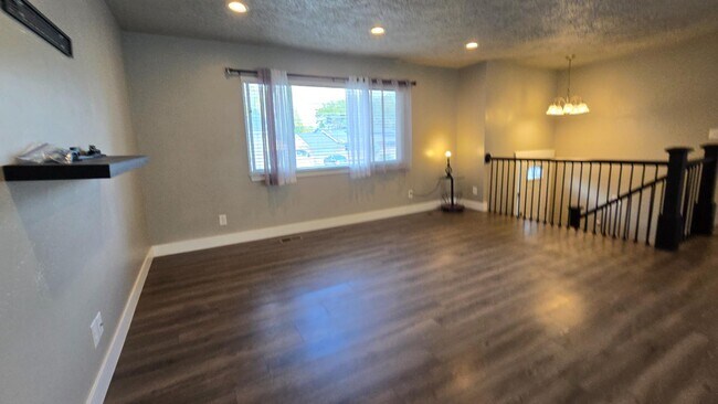 Building Photo - 3933 W Tuscaloosa Way