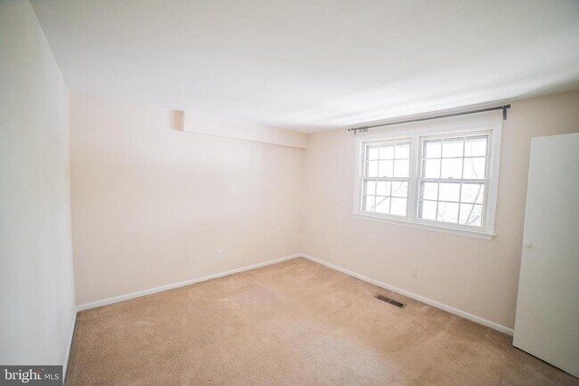 Building Photo - 2300 Naudain St