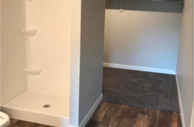 Building Photo - Lyman Triplex