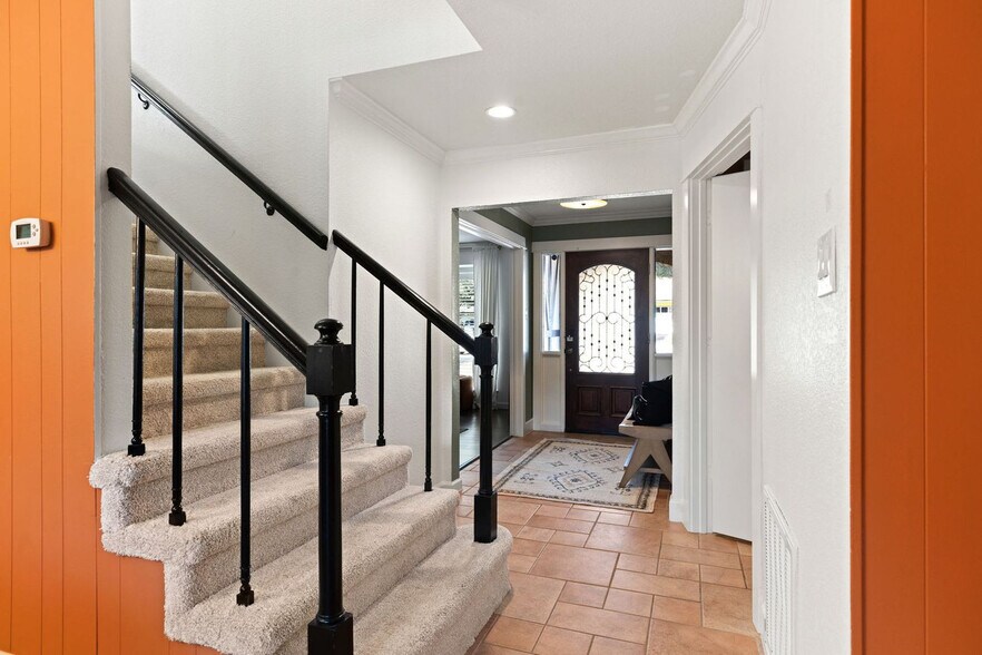 Building Photo - 2922 Sky Cliff St